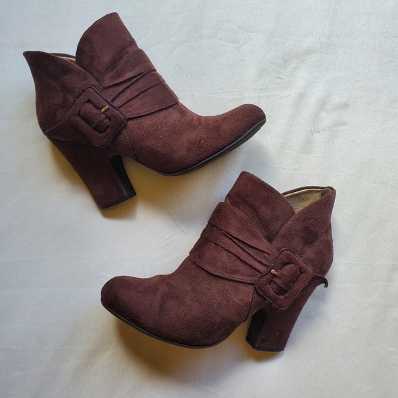 American Eagle By Payless Shoes - Brown Suede Ankle Boots | 7
